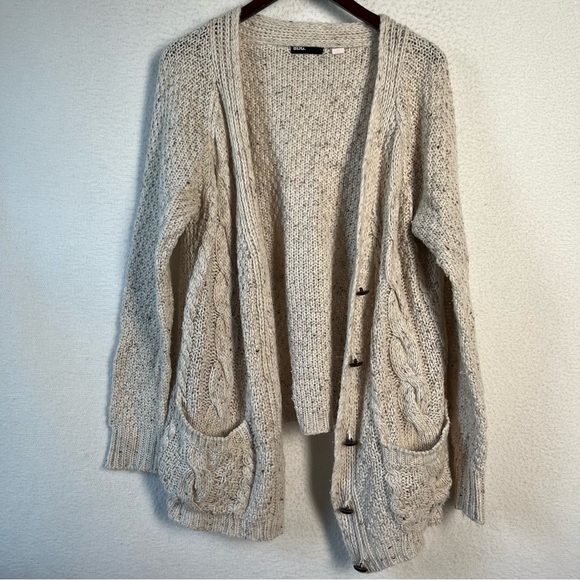 Urban Outfitters Sweaters - Urban Outfitters BDG oversized slouchy open faux button up cream medium sweater